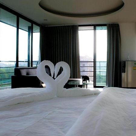 De Poem Loft Boutique Residence Hat Yai Bagian luar foto