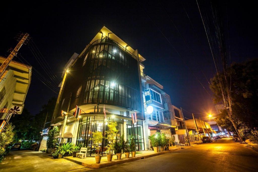 De Poem Loft Boutique Residence Hat Yai Bagian luar foto